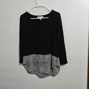 Michael Kors soft black and cheetah print 3/4 Length sleeves top. Size small.